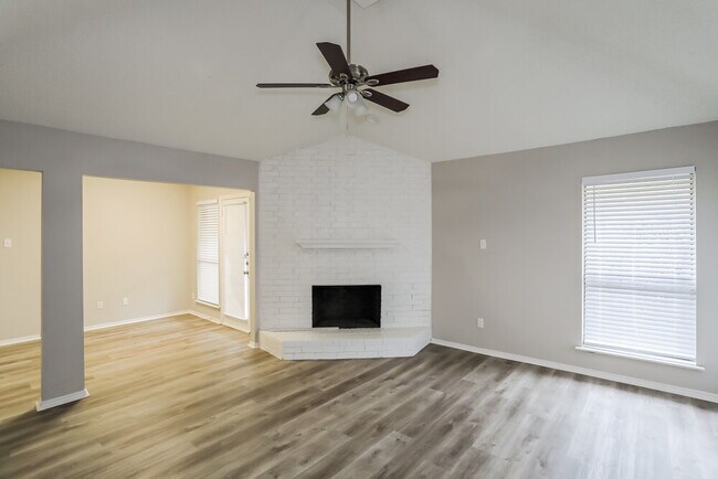 Building Photo - 2540 Sundance Ln