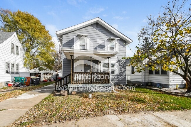 Building Photo - 3002 McKinley St