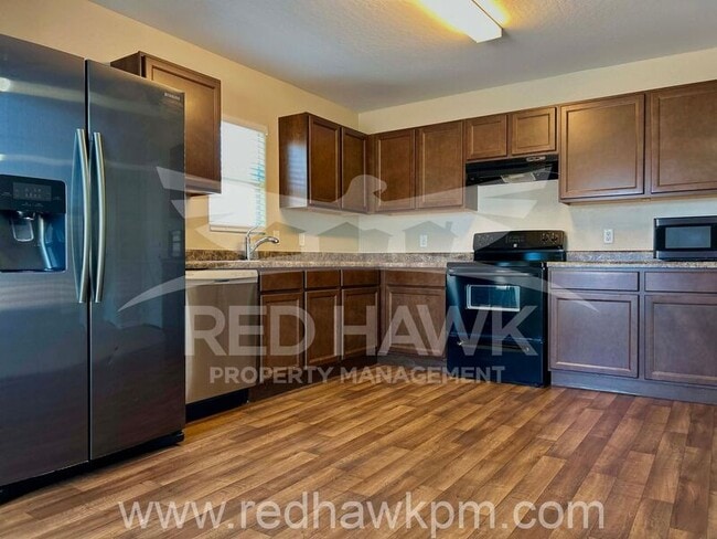 Building Photo - 1050 Kachina Dr