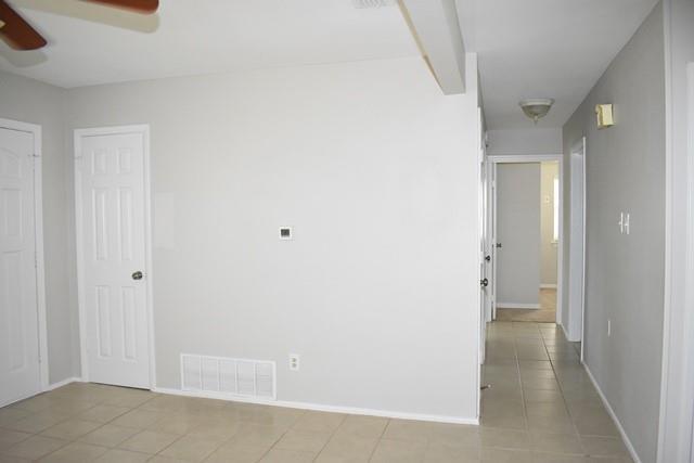 Building Photo - 205 Dallas Dr