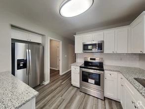 Building Photo - 1307 Crandon Dr