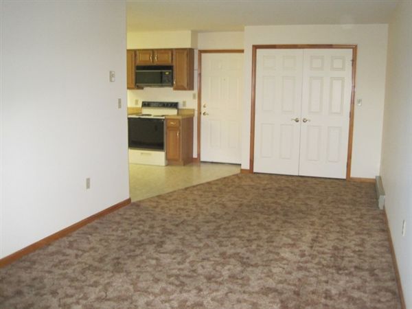 Building Photo - 111 S Spruce St