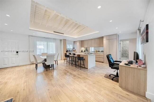 Building Photo - 919 Granada Groves Ct