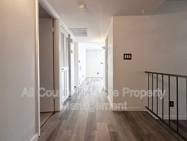 Building Photo - 3459 W Dailey St