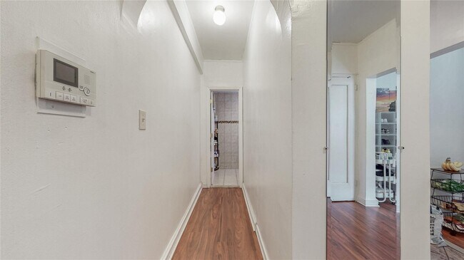 Foto del edificio - 224 Highland Blvd