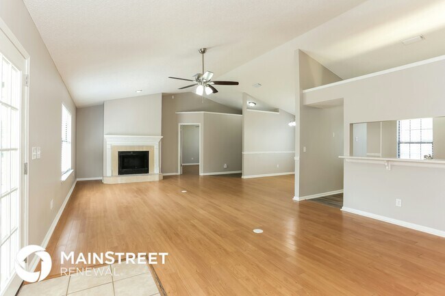 Foto del edificio - 1330 Westlawn Dr