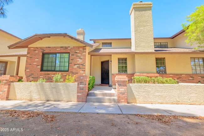 Building Photo - 170 E Guadalupe Rd