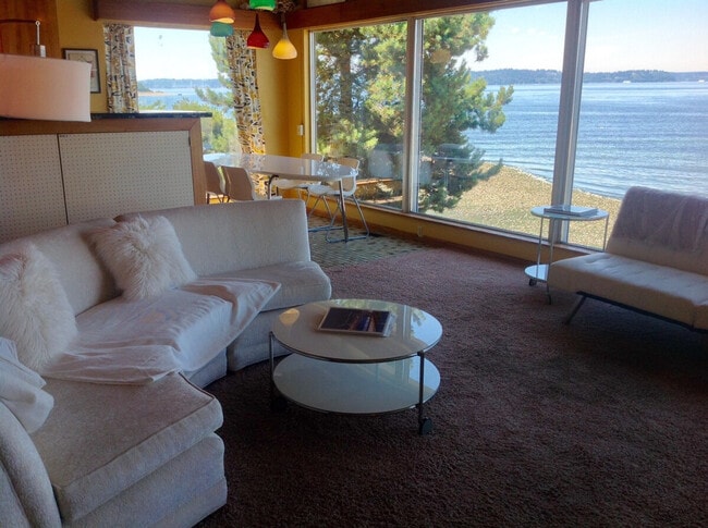 Building Photo - 4905-B Southwest Othello Street-SI ID1271726P