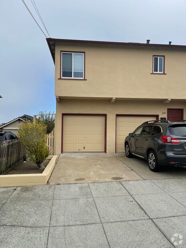 Old Town Apartments under 1,500 Monterey, CA 6 Rentals