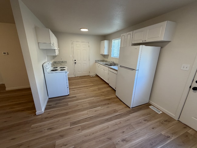 Building Photo - 1710 Challis Dr