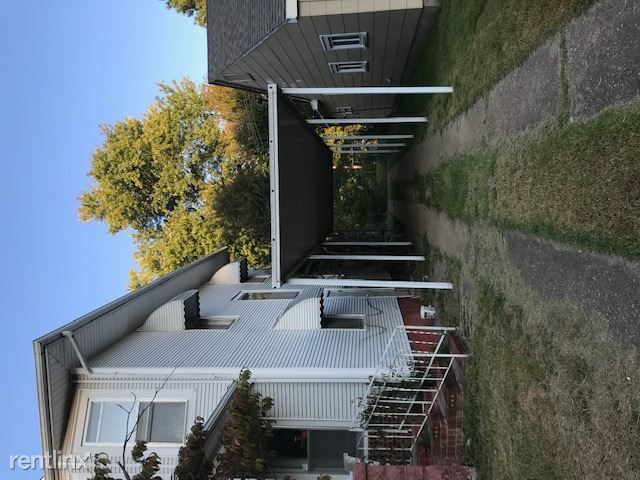 Building Photo - 4 br, 2 bath House - 1222 Summit St