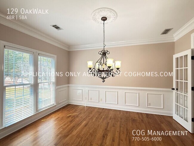 Building Photo - 129 OakWalk-