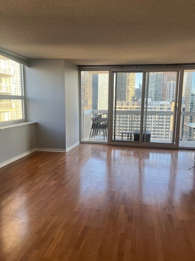 Foto del edificio - 545 N Dearborn St