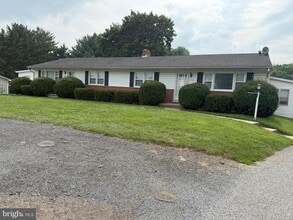 Building Photo - 5110 Woodbine Rd