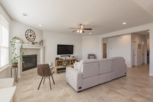 Foto del edificio - 1 Valley Rd