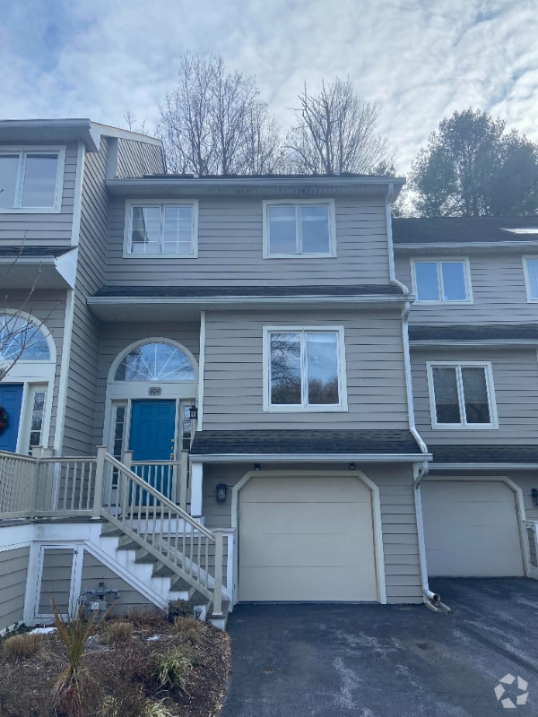 Green Countrie West Apartments for Rent with Utilities Included