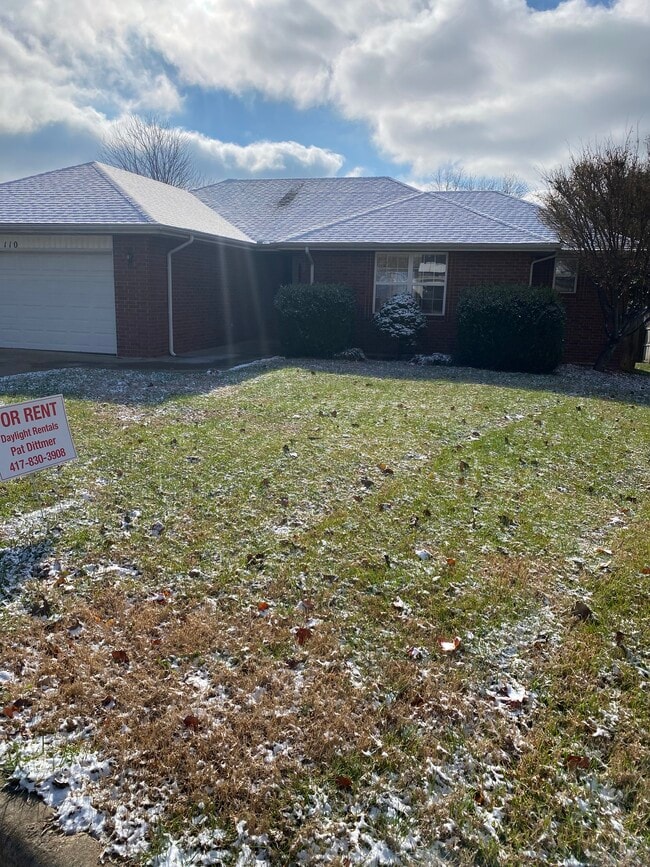 Building Photo - 110 E Church Hill Ct