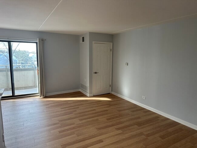 Foto del edificio - 1463 Mercury Dr