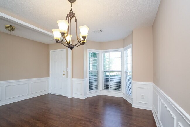 Foto del edificio - 203 Cleavers Cl