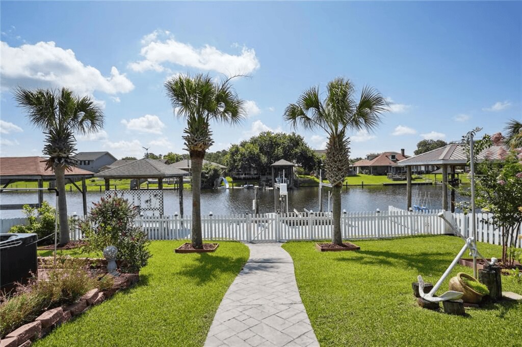 Foto principal - 125 Windward Passage St