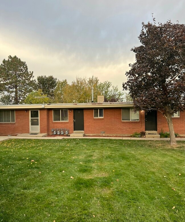 Photo - 2122 Orchard Dr Apartment