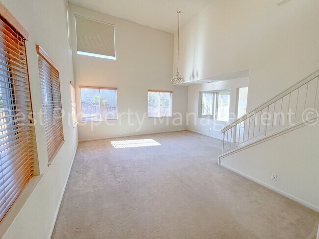 Foto del edificio - 4 Bedroom, 3 Bathroom Home in Heron Bay, S...