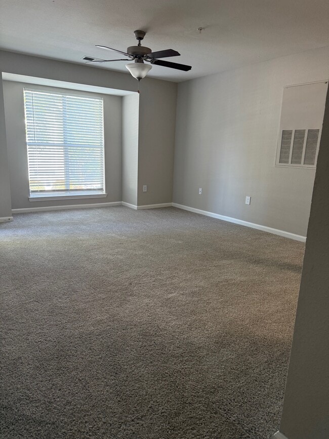 Building Photo - 37 Hamiltons Harbor Dr