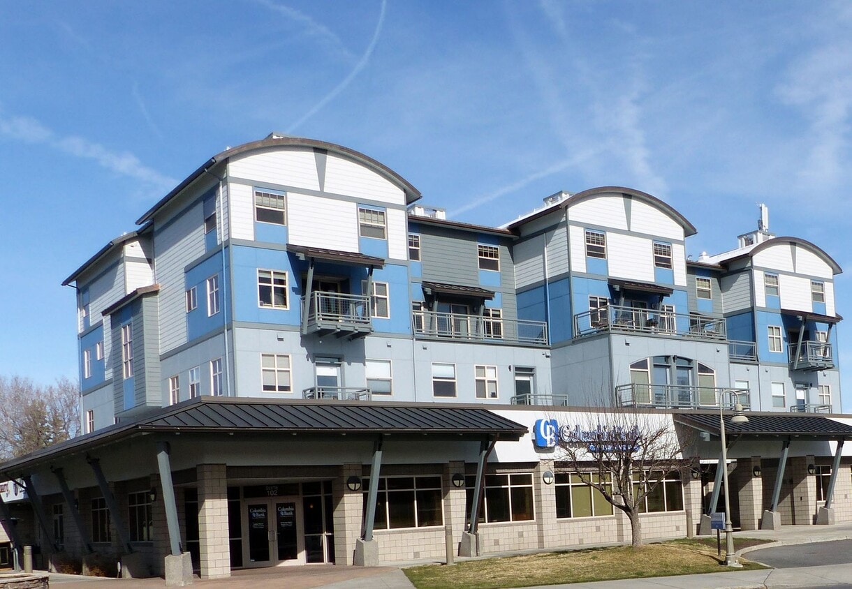 Primary Photo - Downtown Living 1 Bed/1 Bath Apartment - S...