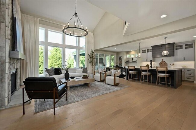 Foto del edificio - 15020 Falmouth Ct