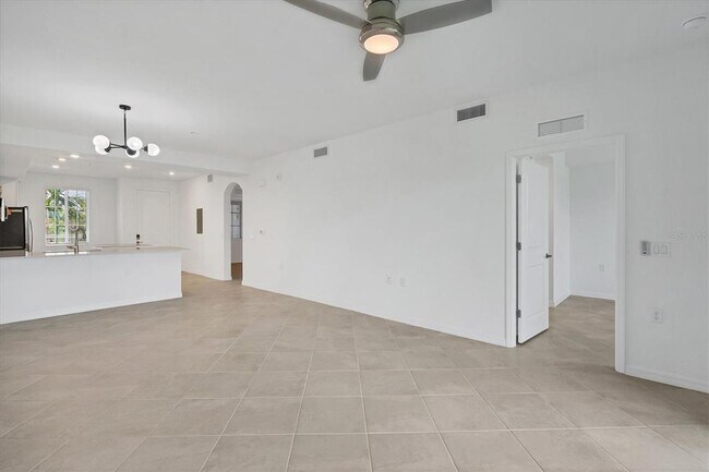 Building Photo - 14161 Heritage Landing Blvd