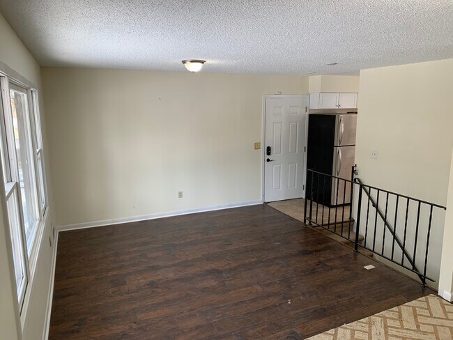 Foto del edificio - 2414 N Ilion Ave