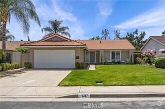Building Photo - 1317 Pso Anacapa