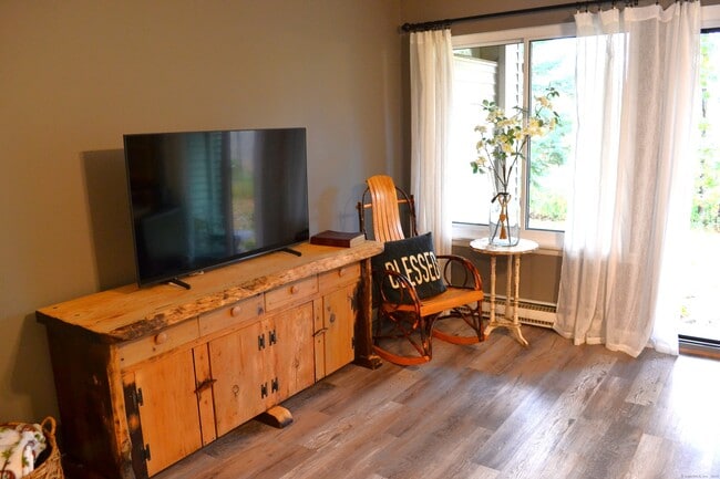 Building Photo - 41 Mountain Laurel Ct