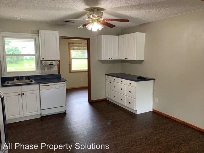 Building Photo - 5 br, 1.5 bath House - 1818 N. Granview Dr.