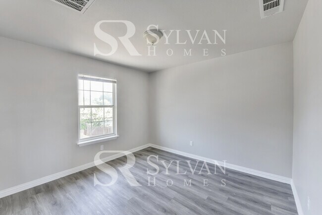 Foto del edificio - Come and live the good life in this beautiful 4 bedroom, 2 bathroom home