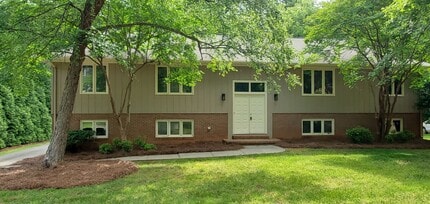 Building Photo - 1410 Bearhollow Rd