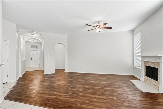 Building Photo - 2204 Perkins Crossing Dr