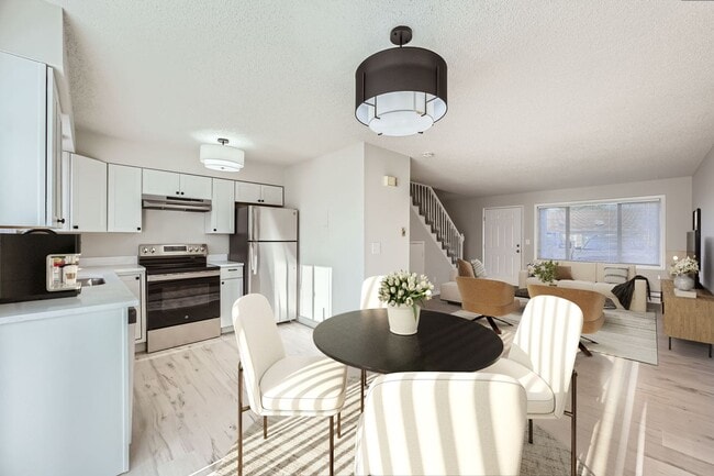 Building Photo - Breathtaking Renovation! Oversized 2 Bed 1.5 Bath Townhome! Ready Now! Don't Miss Out!