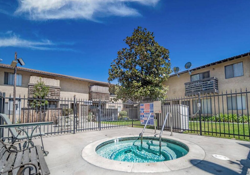 Foto del edificio - Shorehaven Townhomes