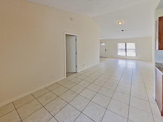 Building Photo - 5941 Coy Glen Way
