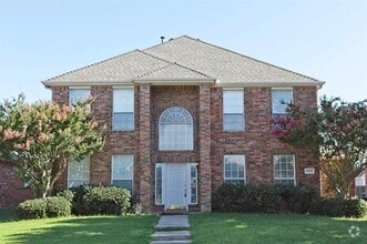 Building Photo - 9900 Presthope Dr