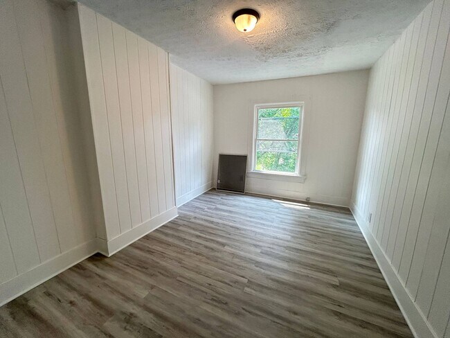 Foto del edificio - 949-951 Ferndale Ave