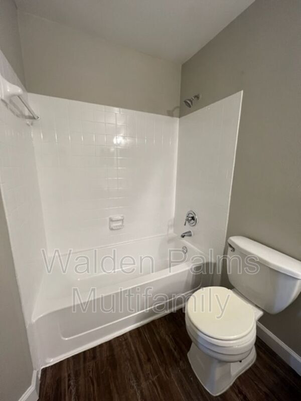 Foto del edificio - 4756 Walden Cir