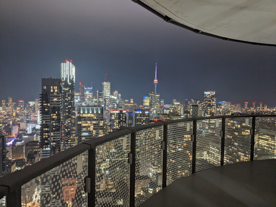 Photo principale - 11 Wellesley St W