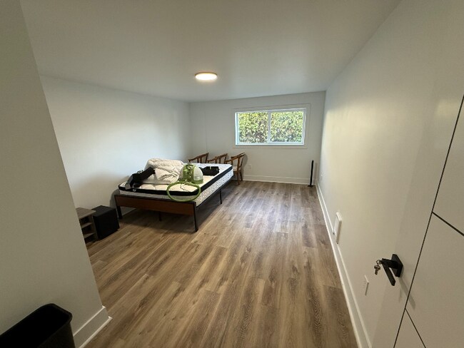 Foto del edificio - 5502 E L St