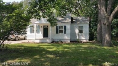 Building Photo - 21175 Seminole