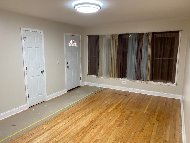 Foto del edificio - 2119 N Mason Ave