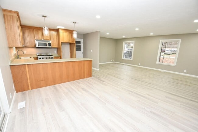 Building Photo - 18235 Chipstead Dr
