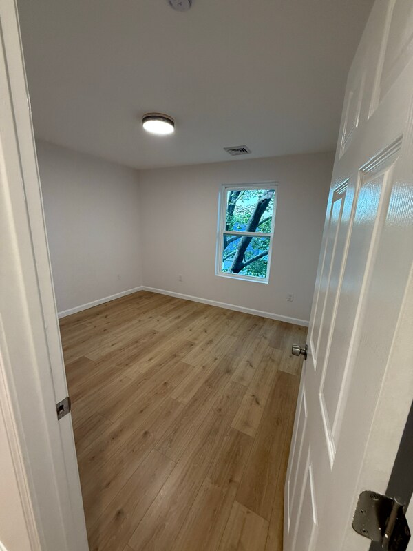 Building Photo - 37 Durham St