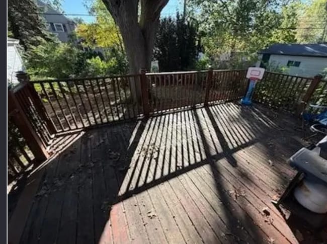 Building Photo - 2865 Central St